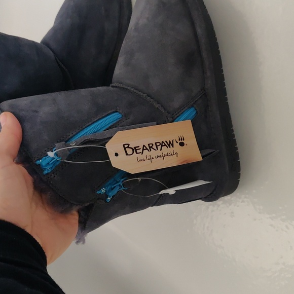 New! 1901Y Bearpaw Boots Girls Mimi Youths Suede Rubber Sole - Picture 4 of 12